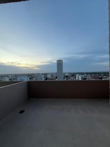 Μπαλκόνι ή βεράντα στο Lujoso y amplio departamento en alquiler