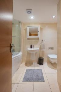 Koupelna v ubytování The Guildhall Retreat Macc Central