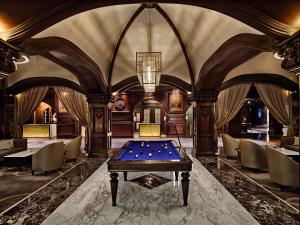 Τραπέζι μπιλιάρδου στο Fairmont El San Juan Hotel