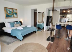 Rúm í herbergi á Palma Real Beach Club ABBY Tourism +48 myndir