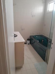 Vannituba majutusasutuses Apê Solaris