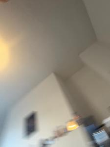 Et tv og/eller underholdning på Nice flat tv and WiFi town centre