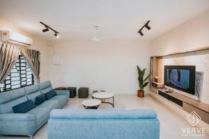 TV a/nebo společenská místnost v ubytování Ipoh Midtown 66 Playhouse by Verve