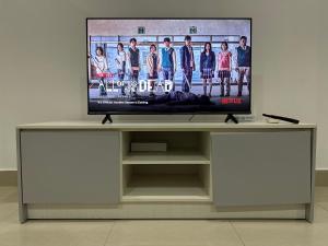 Телевизор и/или развлекательный центр в Shaftsbury Cyberjaya