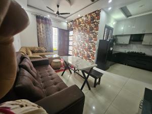 Khu vực ghế ngồi tại Ecstatic Stay, 2BHK Ground Floor, Premium location