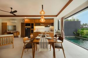 Φωτογραφία από το άλμπουμ του Private 2BR Oasis, Pool & Ubud Rice Field Edge σε Tegalalang