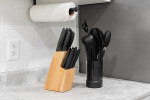 Φωτογραφία από το άλμπουμ του The Cabin Sleep στο Έντμοντον