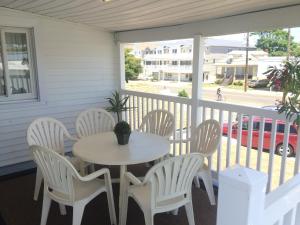 Balkón nebo terasa v ubytování Daytona Inn and Suites