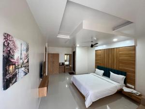 Φωτογραφία από το άλμπουμ του Hotel Lotus Suites σε Miraj