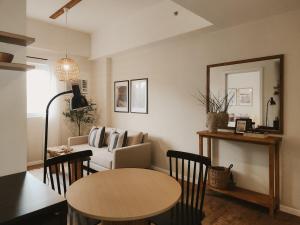 Posezení v ubytování The Traveler's Haven at Bon's