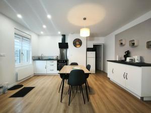 Køkken eller tekøkken på le cosy proche du port + 11 billeder