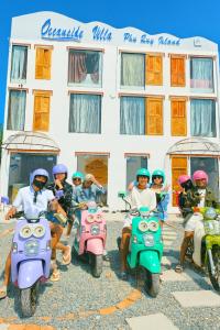 Επισκέπτες που μένουν στο Oceanside Villa Phuquy Island