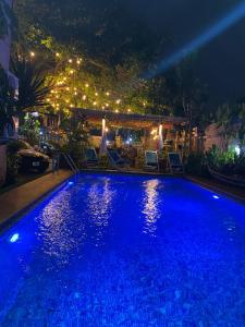 Πισίνα στο ή κοντά στο The Executive Suite