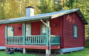 Το κτήριο όπου στεγάζεται  η παραθεριστική κατοικία +8 φωτογραφίες