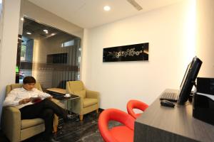 A television and/or entertainment centre at Chiayi Look Hotel