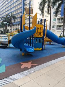 Herní místnost nebo prostor pro děti v ubytování Rosaland staycation