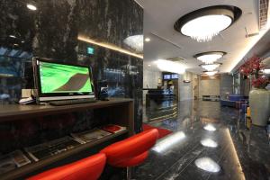 A television and/or entertainment centre at Chiayi Look Hotel