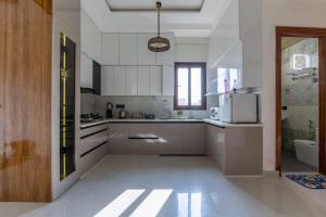 Køkken eller tekøkken på Kanvas Stays By Premier Hotels + 77 billeder