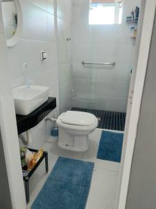 Et badeværelse på Suíte jambo