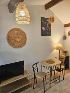 Et opholdsområde på Fontaine - Centre - Wifi - Clim