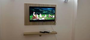 Μια τηλεόραση ή/και κέντρο ψυχαγωγίας στο S S Luxor Hotel