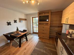 Kuchyň nebo kuchyňský kout v ubytování Ferienwohnung mit wundervollen Bergblick + 28 fotografií