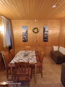 Χώρος καθιστικού στο Large cabin 4 rooms with Hekla volcano view