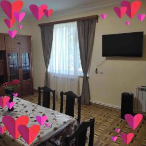 Μια τηλεόραση ή/και κέντρο ψυχαγωγίας στο Гостиница