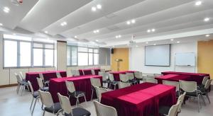 Οι επιχειρηματικές εγκαταστάσεις ή/και οι αίθουσες συνεδριάσεων στο City Comfort Inn Enshi Jingang Baijia Plaza