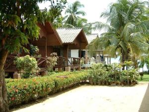 Фотография из галереи Palm Point Village в Маенаме +212 фотографий