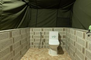 Ванная комната в Whispering Water Camp