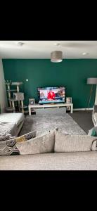 Фотография из галереи Room in flat в Эдинбурге