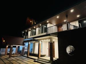 Budova, kde se ubytování v soukromí nachází + 71 fotografií