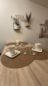 Příslušenství pro přípravu čaje a kávy v ubytování Studio cosy au bord du port à proximité de tout commerce