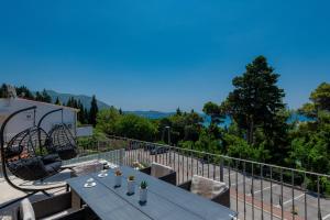 Naturlandskabet i nærheden af villaen