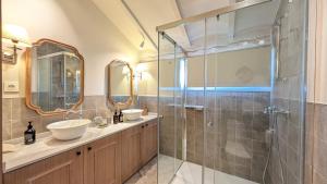 Koupelna v ubytování Sister Corner + 36 fotografií