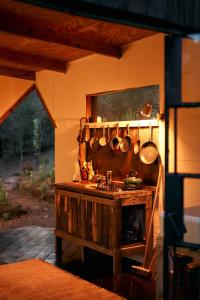 Billede fra billedgalleriet på Serene Cabin in a Private Forest i Sedgefield + 4 billeder