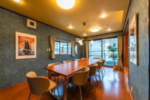 Et opholdsområde på Entire 3 Story house in Hakata