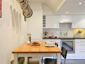 Una cocina o cocineta en Dee Valley View 12 fotos más