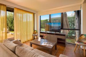 Et tv og/eller underholdning på Kalma Villa Tria