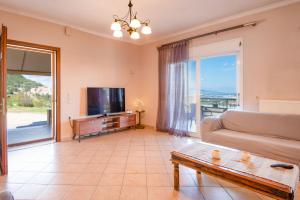 Et tv og/eller underholdning på Villa Tzintzola