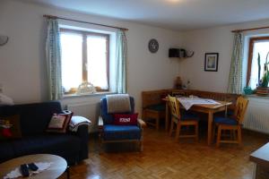 Et opholdsområde på Ferienwohnung Haus Elisabeth, Roßfeldalm + 6 billeder