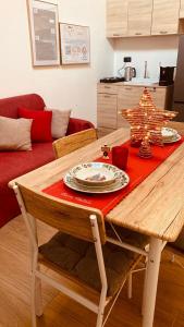 Kuchyň nebo kuchyňský kout v ubytování LOFT EMILIA a Castel Bolognese self check-in