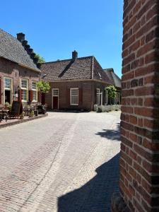 Tòa nhà nơi căn hộ tọa lạc +6 ảnh