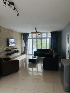 Et tv og/eller underholdning på 72 Bank Terrece property + 14 billeder