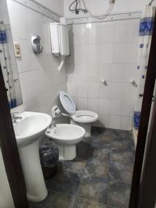 Koupelna v ubytování Hotel Trinidad Flores