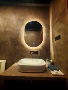 Ένα μπάνιο στο Liora Lodge Ella