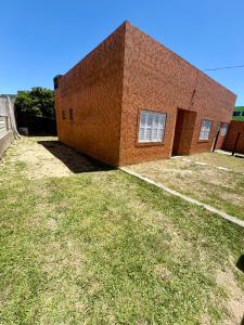 Το κτήριο όπου στεγάζεται  το διαμέρισμα +2 φωτογραφίες