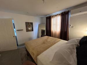 Imagen de la galería de Condo at the vineyards, en Kingston