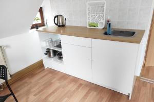 Φωτογραφία από το άλμπουμ του Beautiful 2 bedroom apartment in a quiet area D3 σε Kretzschau